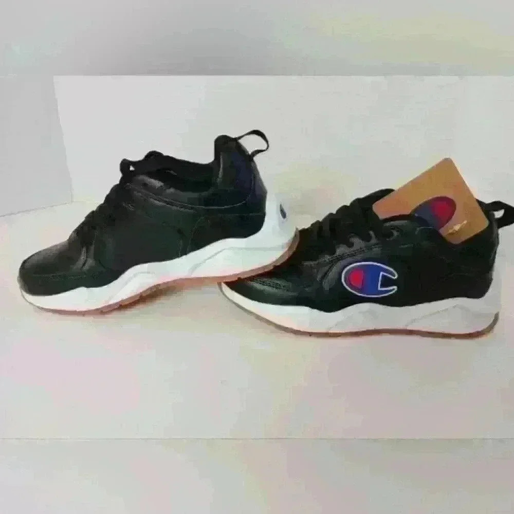 Champion 93 Eighteen Classic Black  Boys Size 2.5 New With Tags